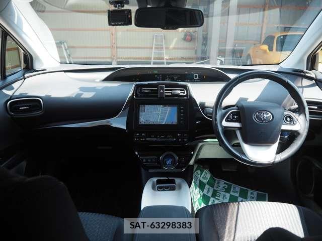 Toyota PRIUS 2016-07 7223701-1