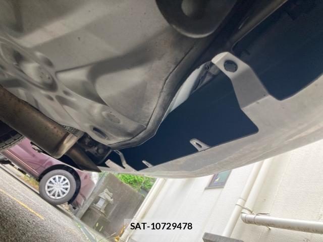 Toyota PRIUS 2013-06 7223662-9