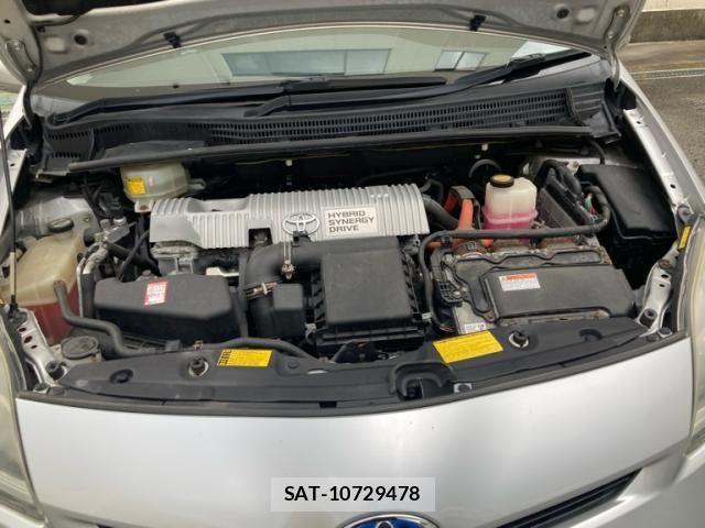 Toyota PRIUS 2013-06 7223662-11