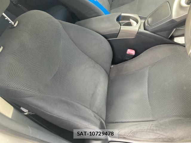 Toyota PRIUS 2013-06 7223662-13