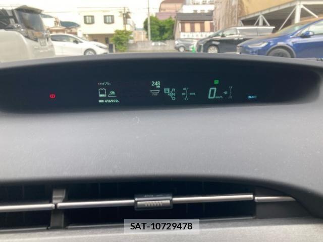 Toyota PRIUS 2013-06 7223662-16