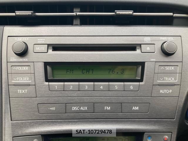 Toyota PRIUS 2013-06 7223662-17