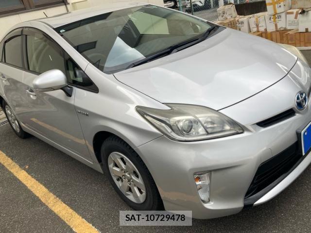 Toyota PRIUS 2013-06 7223662-1