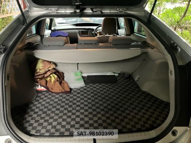 Toyota PRIUS 2009-06 7223602-14