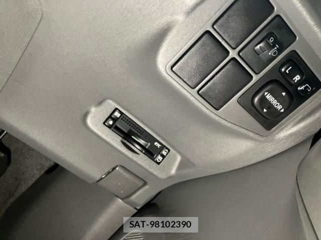 Toyota PRIUS 2009-06 7223602-16