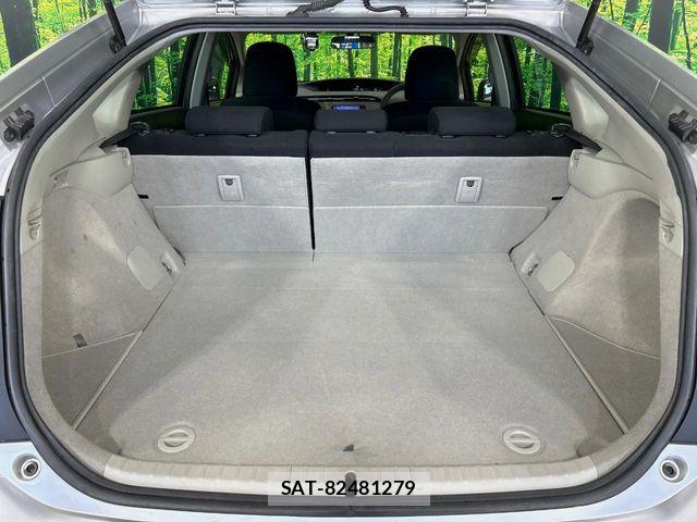 Toyota PRIUS 2014-02 7223672-9