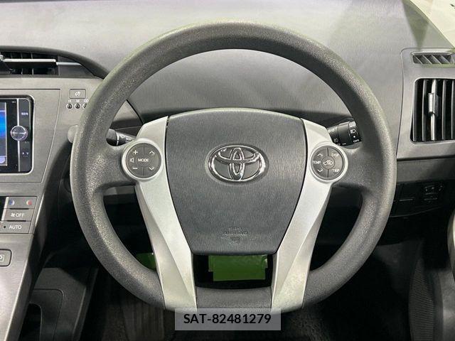 Toyota PRIUS 2014-02 7223672-10
