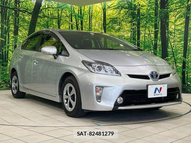 Toyota PRIUS 2014-02 7223672-15