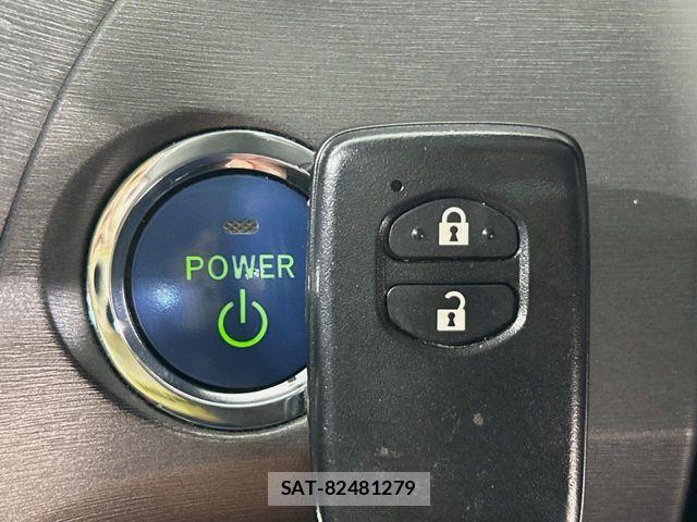 Toyota PRIUS 2014-02 7223672-6