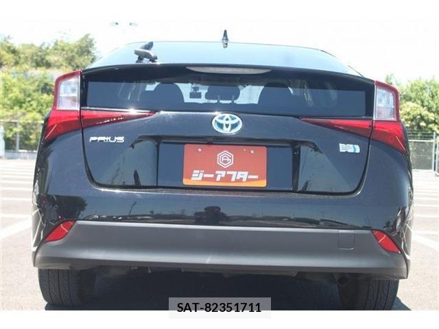 Toyota PRIUS 2020-10 7215542-9