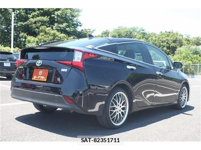 Toyota PRIUS 2020-10 7215542-12