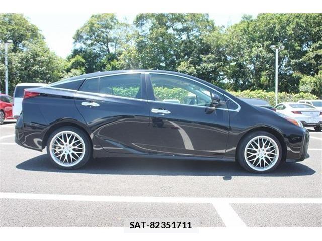 Toyota PRIUS 2020-10 7215542-13
