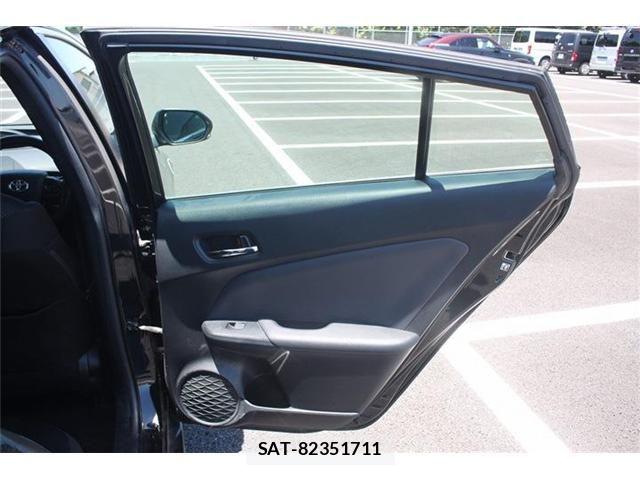 Toyota PRIUS 2020-10 7215542-23