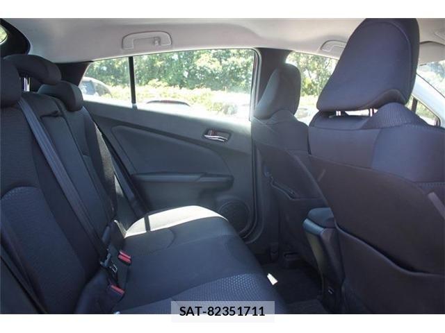 Toyota PRIUS 2020-10 7215542-24
