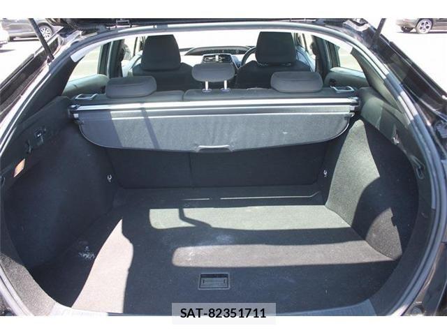 Toyota PRIUS 2020-10 7215542-26