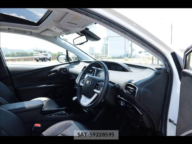 Toyota PRIUS 2017-07 7223716-10