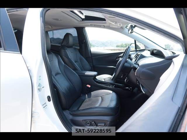 Toyota PRIUS 2017-07 7223716-12
