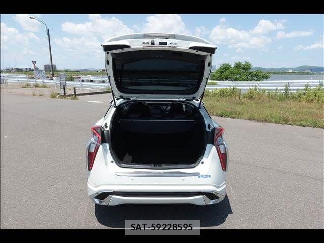 Toyota PRIUS 2017-07 7223716-19