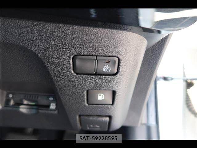 Toyota PRIUS 2017-07 7223716-28