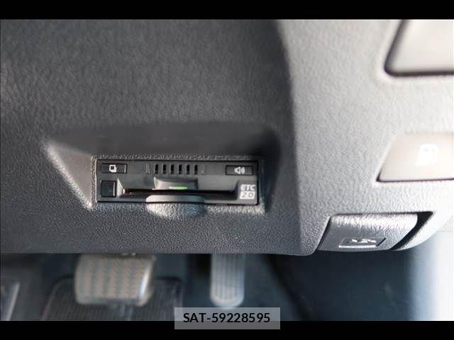 Toyota PRIUS 2017-07 7223716-29
