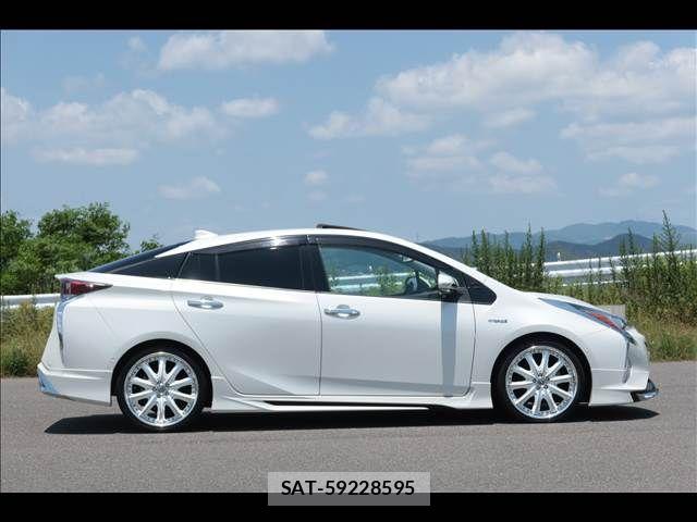 Toyota PRIUS 2017-07 7223716-6