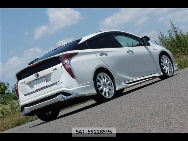 Toyota PRIUS 2017-07 7223716-7