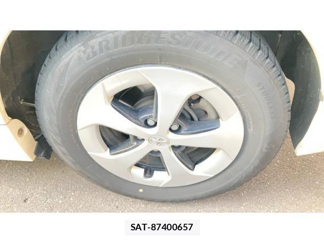 Toyota PRIUS 2012-04 7223648-15