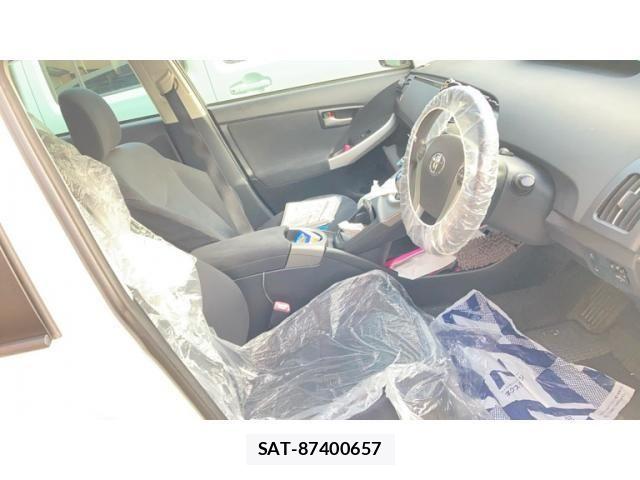 Toyota PRIUS 2012-04 7223648-19