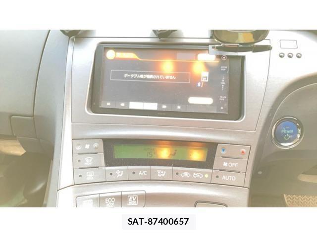 Toyota PRIUS 2012-04 7223648-24