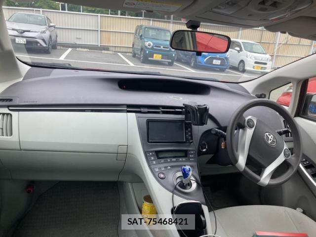 Toyota PRIUS 2011-08 7223637-13