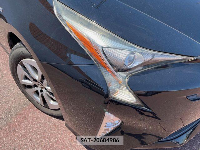 Toyota PRIUS 2017-06 7217153-11