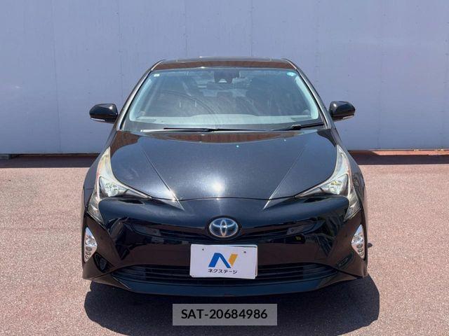Toyota PRIUS 2017-06 7217153-13