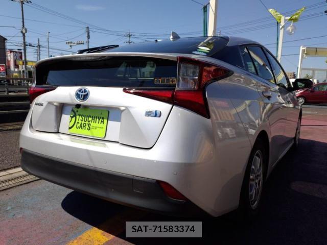 Toyota PRIUS 2019-05 7223766-1