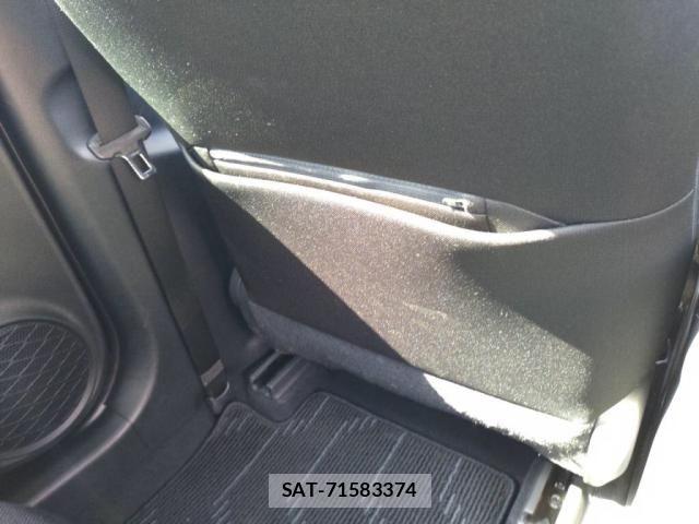 Toyota PRIUS 2019-05 7223766-21