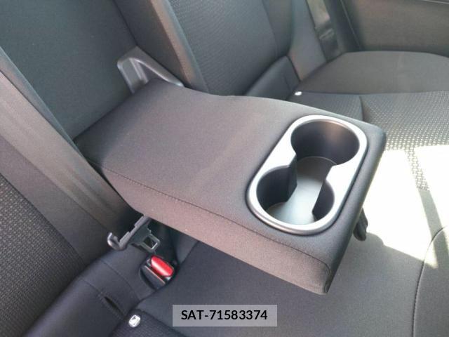 Toyota PRIUS 2019-05 7223766-22