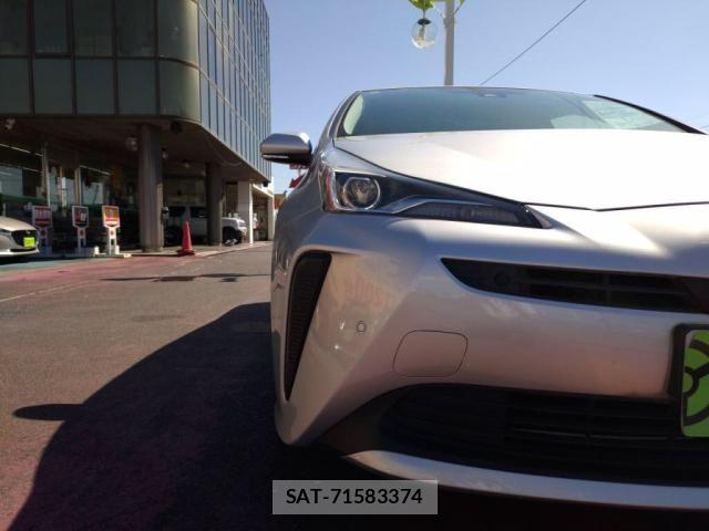 Toyota PRIUS 2019-05 7223766-8