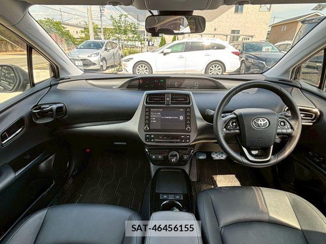 Toyota PRIUS 2021-11 7223796-1