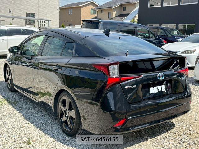 Toyota PRIUS 2021-11 7223796-22