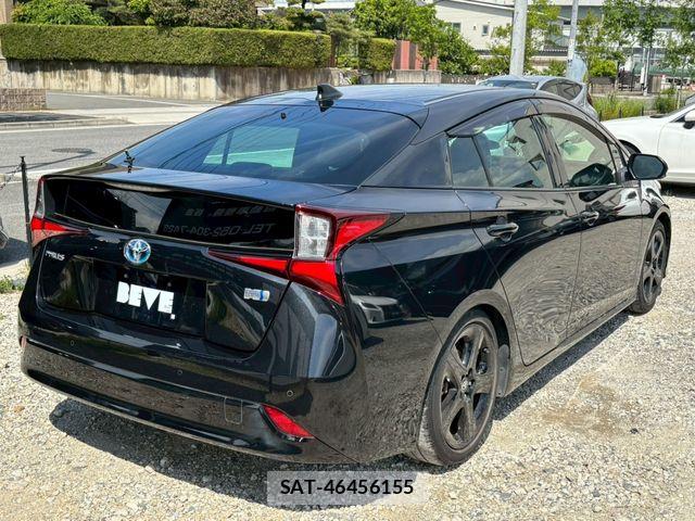 Toyota PRIUS 2021-11 7223796-23