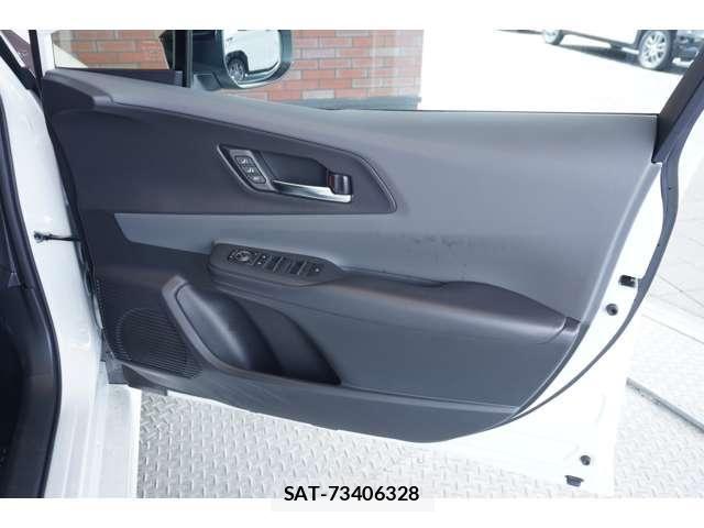 Toyota PRIUS 2023-10 7223825-22
