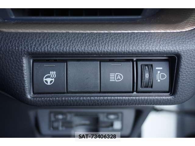 Toyota PRIUS 2023-10 7223825-28