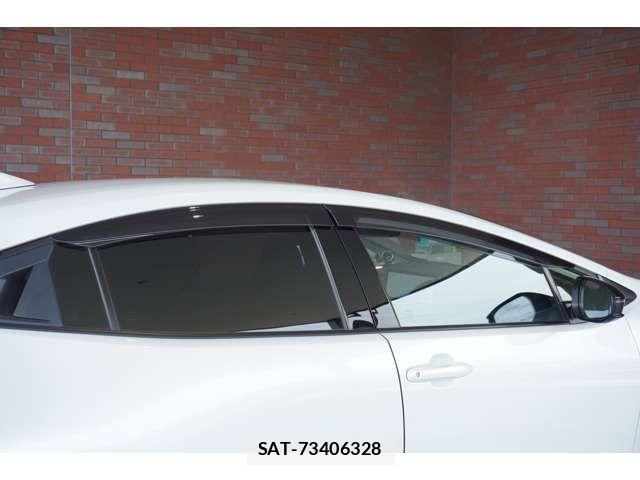 Toyota PRIUS 2023-10 7223825-6