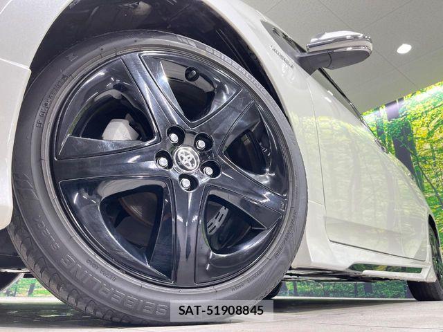 Toyota PRIUS 2019-05 7223765-13