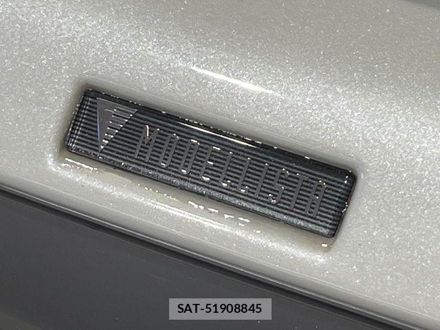 Toyota PRIUS 2019-05 7223765-2