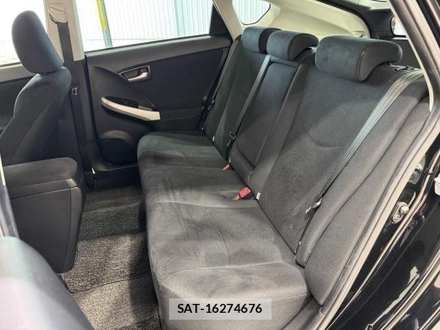 Toyota PRIUS 2013-10 7223673-12