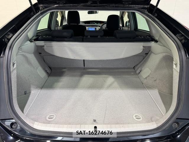 Toyota PRIUS 2013-10 7223673-13