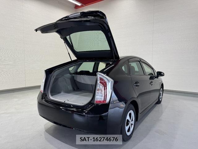 Toyota PRIUS 2013-10 7223673-7