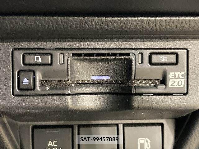 Toyota PRIUS 2023-03 7223805-11