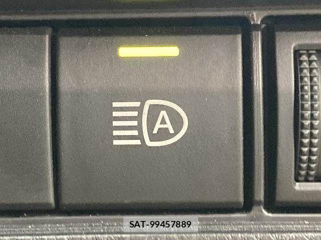 Toyota PRIUS 2023-03 7223805-8