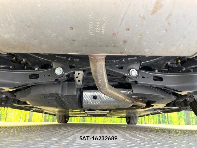 Toyota PRIUS 2023-07 7223811-18